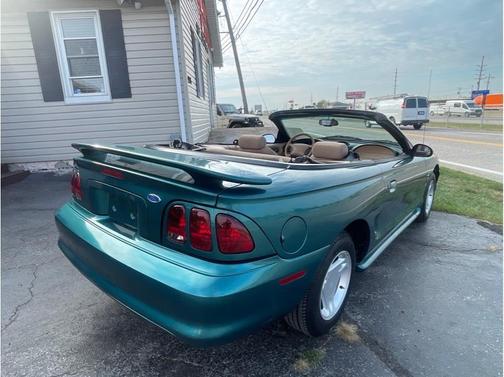 1997 Ford Mustang Base