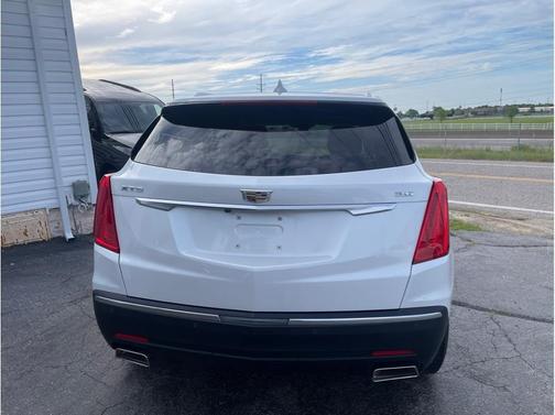 Crystal White Tricoat 2019 Cadillac XT5 Luxury
