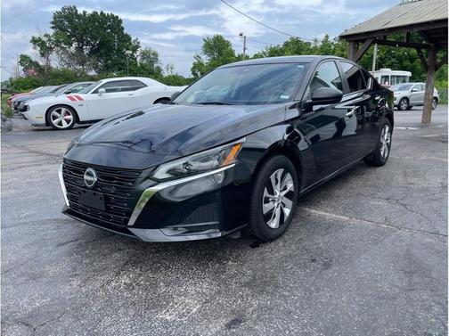 Super Black 2024 Nissan Altima S FWD