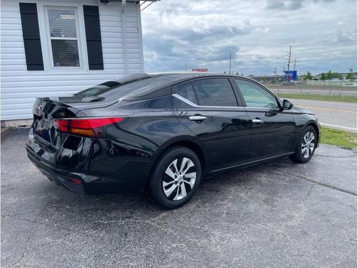 Super Black 2024 Nissan Altima S FWD
