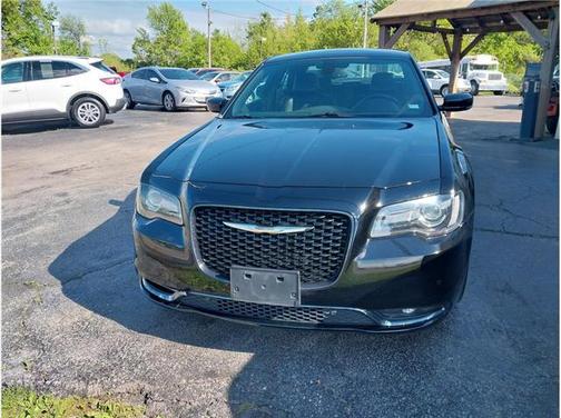 2017 Chrysler 300 S