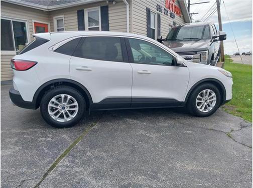 2020 Ford Escape SE
