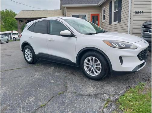 2020 Ford Escape SE