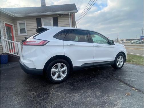 2021 Ford Edge SE