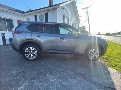 Gun Metallic 2021 Nissan Rogue SV