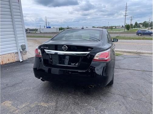 Super Black 2015 Nissan Altima 2.5 SL