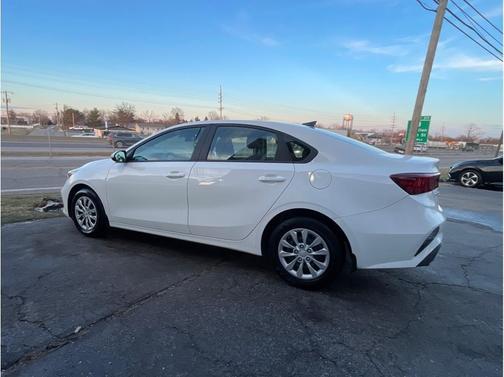 2023 Kia Forte LX