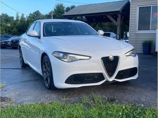 2018 Alfa Romeo Giulia Base
