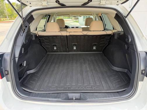 Crystal White Pearl 2015 Subaru Outback 2.5i Premium