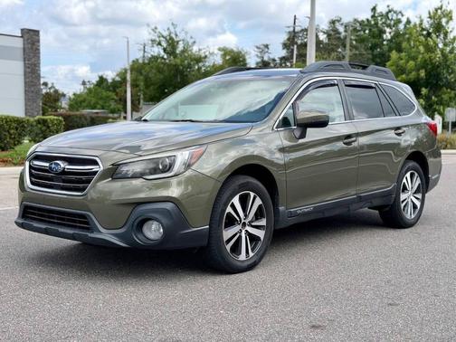 Wilderness Green Metallic 2018 Subaru Outback 2.5i Limited