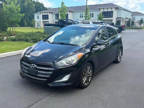 Black Noir Pearl 2016 Hyundai Elantra GT Base