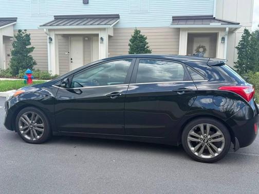 Black Noir Pearl 2016 Hyundai Elantra GT Base