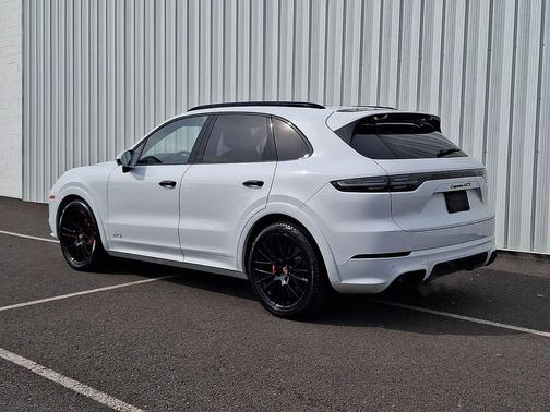 2023 Porsche Cayenne GTS