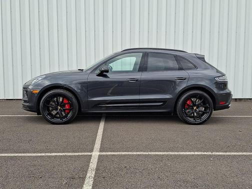 2026 Porsche Macan Macan GTS