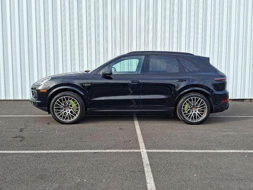 2023 Porsche Cayenne Cayenne E-Hybrid Platinum Edition