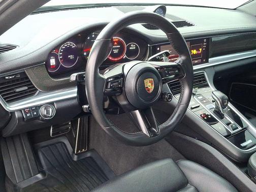 Chalk 2023 Porsche Panamera 4S
