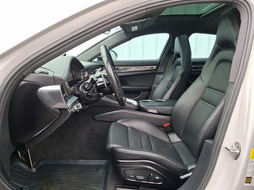 Chalk 2023 Porsche Panamera 4S