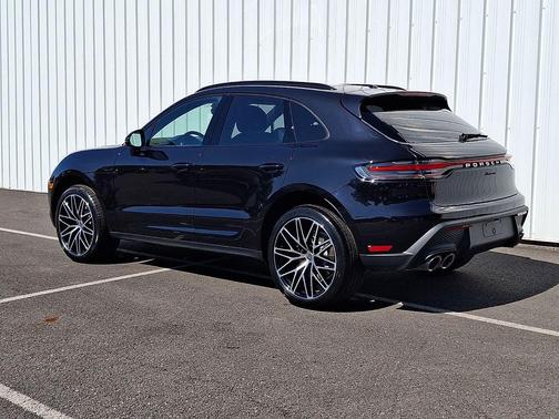 Jet Black 2026 Porsche Macan Macan