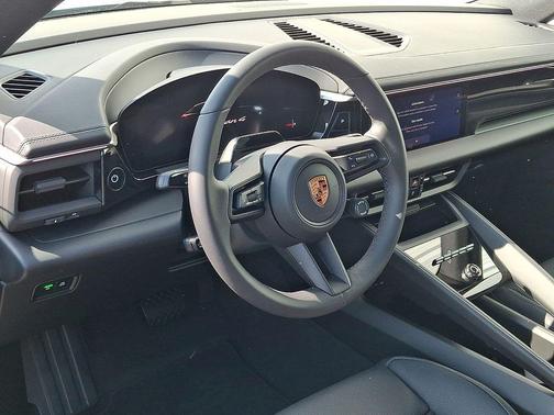 Chalk 2026 Porsche Macan Macan Electric 4