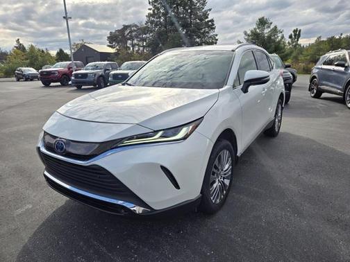2022 Toyota Venza XLE