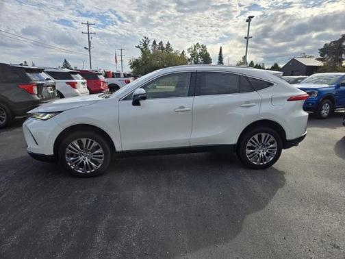 2022 Toyota Venza XLE