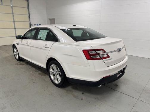 2015 Ford Taurus SEL