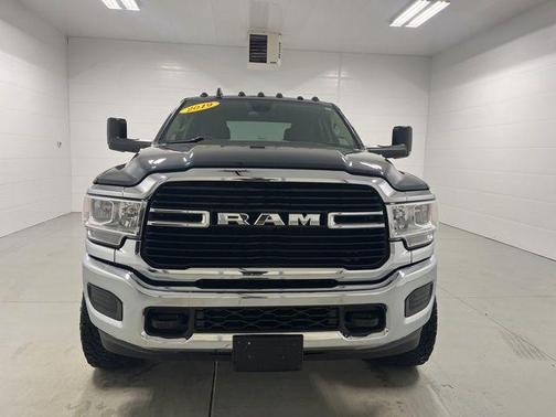 2019 RAM 2500 Big Horn Crew Cab 4x4 6'4' Box