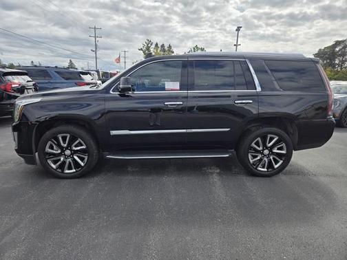 2017 Cadillac Escalade Luxury