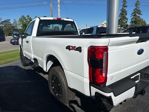2025 Ford F-250 XL