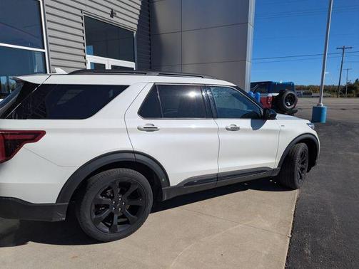 2023 Ford Explorer ST-Line