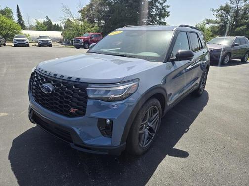 2025 Ford Explorer ST