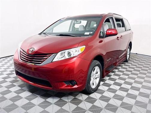 2017 Toyota Sienna L