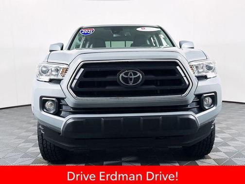 Cement 2021 Toyota Tacoma SR5