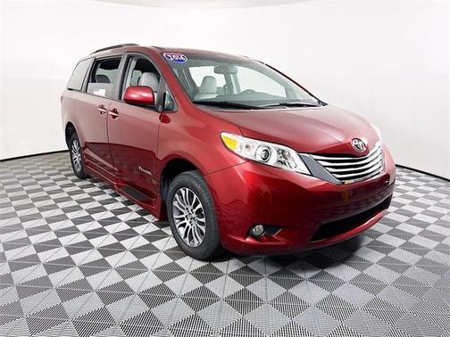 2016 Toyota Sienna XLE Premium
