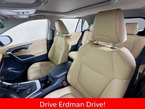 Blizzard Pearl 2020 Toyota RAV4 Hybrid Limited