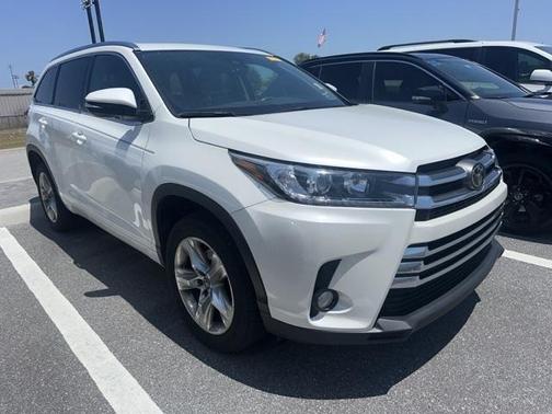 2017 Toyota Highlander Limited