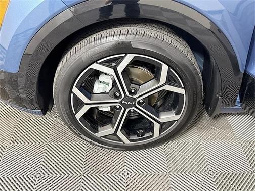 2023 Kia Niro SX Touring