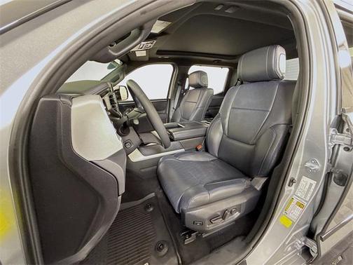 2022 Toyota Tundra Hybrid Platinum