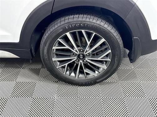 2021 Hyundai TUCSON SEL