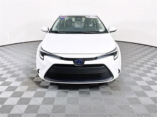 2025 Toyota Corolla Hybrid LE
