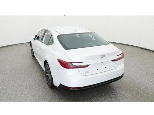 Pearl 2026 Toyota Camry XLE