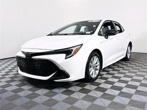 2026 Toyota Corolla Hatchback SE