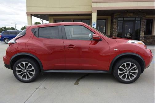 2017 Nissan Juke S AWD 4dr Crossover