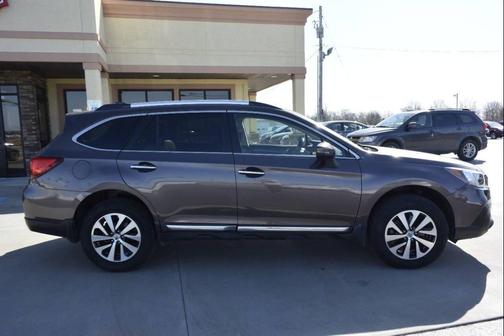 2019 Subaru Outback 2.5i Touring