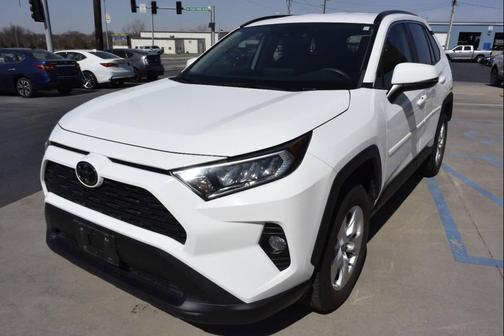 2020 Toyota RAV4 XLE