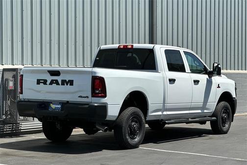 2025 RAM 2500 2500 Tradesman Crew Cab 4x4 6'4' Box
