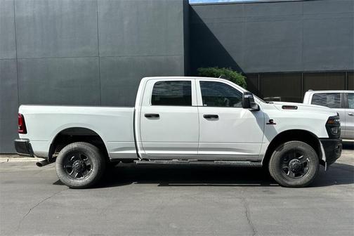 2025 RAM 2500 2500 Tradesman Crew Cab 4x4 6'4' Box