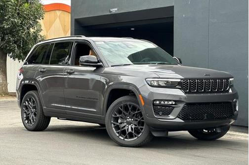 2025 Jeep Grand Cherokee Summit