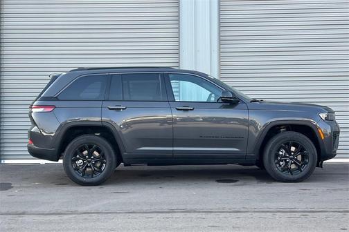 2026 Jeep Grand Cherokee Altitude