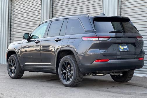 2026 Jeep Grand Cherokee Altitude